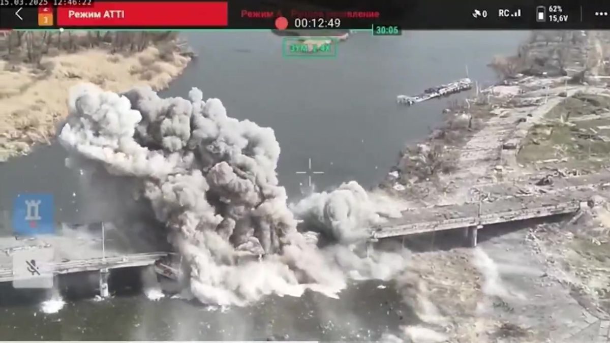 Ruský voják nechtěně odhalil slabiny mostu, Ukrajinci ho pak při unikátní operaci zničili